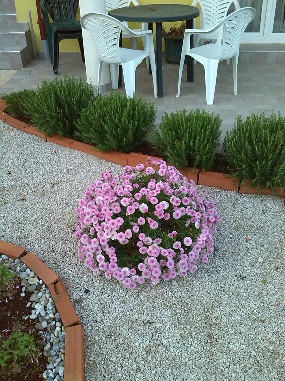 Apartments Laura I Angelina Tribalj Δωμάτιο φωτογραφία
