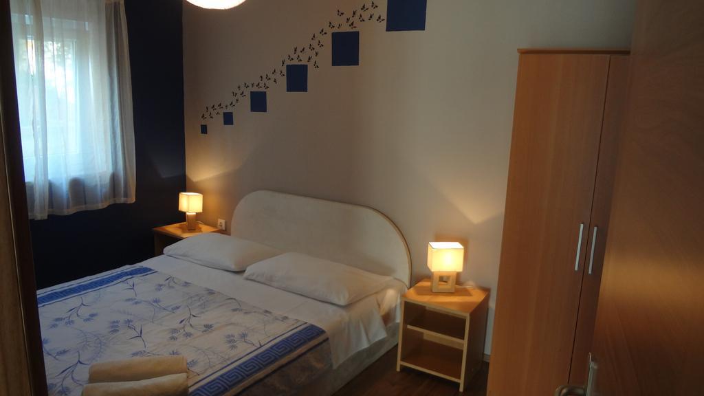 Apartments Laura I Angelina Tribalj Εξωτερικό φωτογραφία