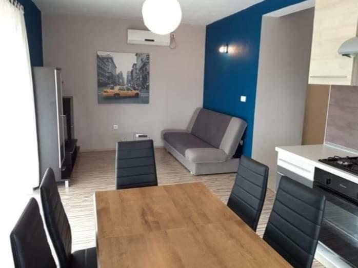 Apartments Laura I Angelina Tribalj Εξωτερικό φωτογραφία